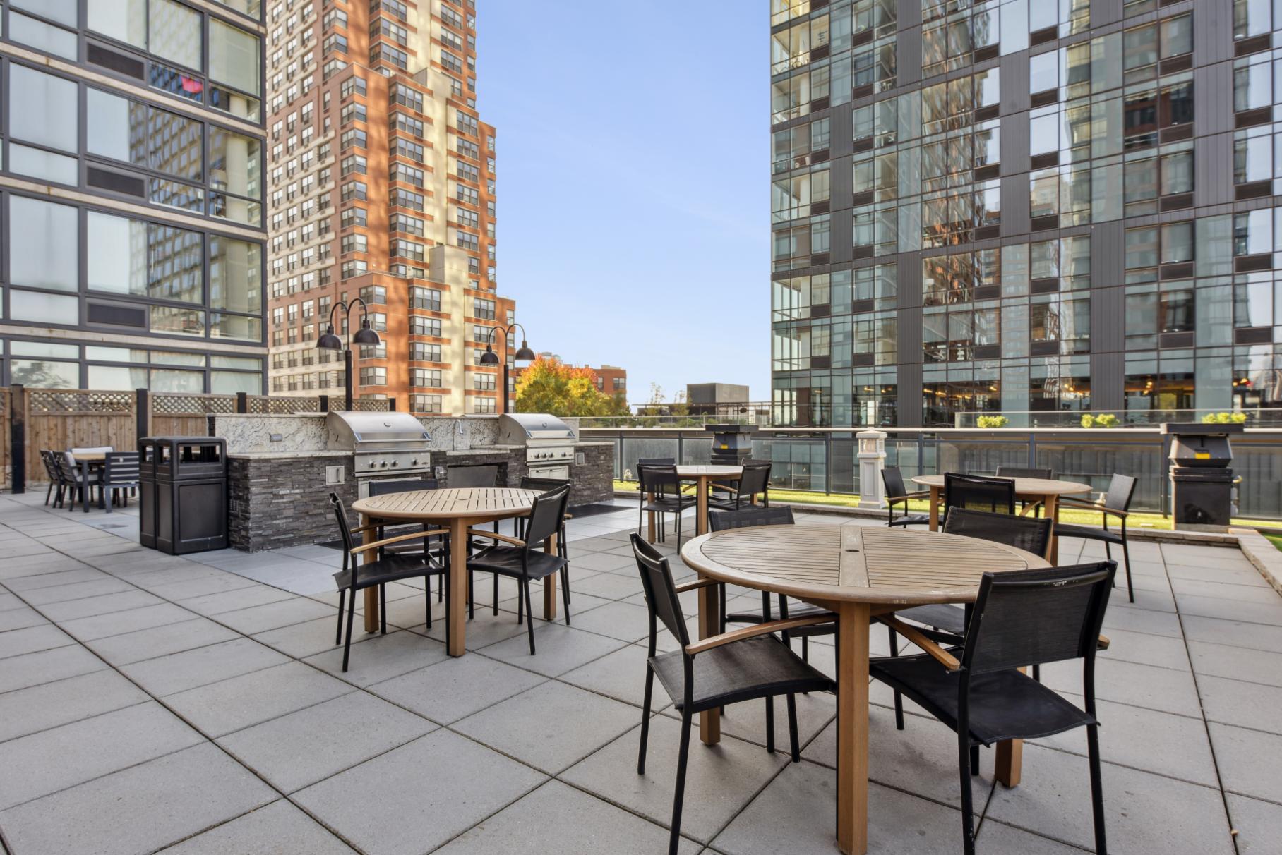 Outdoor grilling and dining